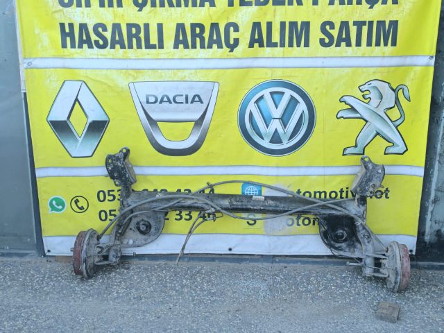 dacia logan arka dinil arka beşik arka taşıyıcı daçia logan çikma parça