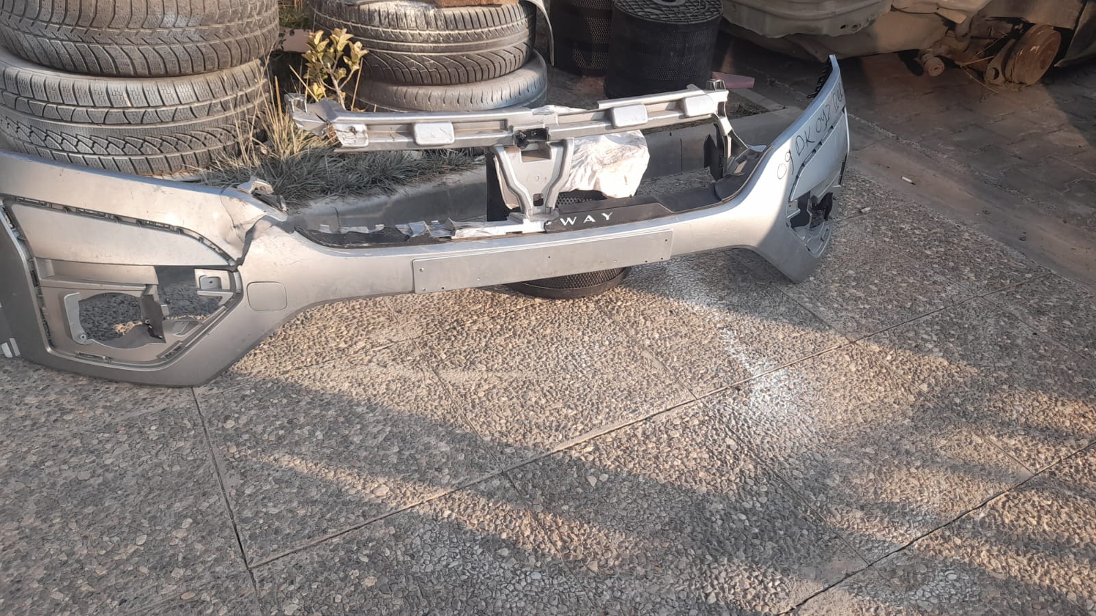 DACIA SANDERO 2022 MODEL KOMPLE ÖN TAMPON