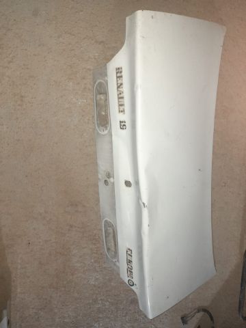RENAULT 19 ARKA BAGAJ KAPAGI