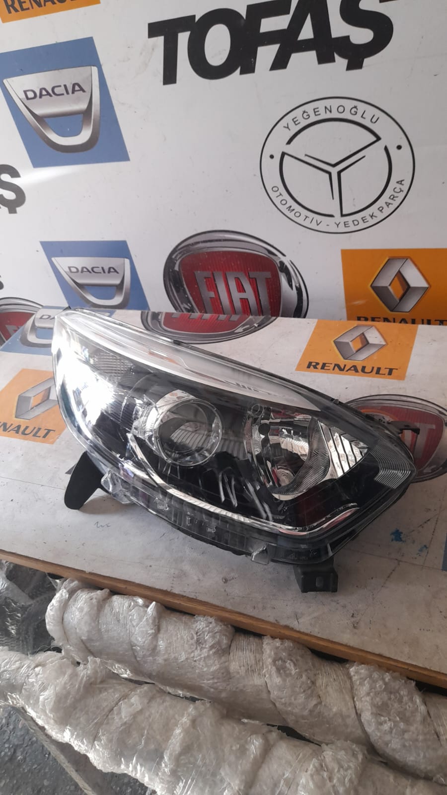 RENAULT CAPTUR SAG ÖN FAR RENAULT CAPTUR ÇİKMA PARÇA