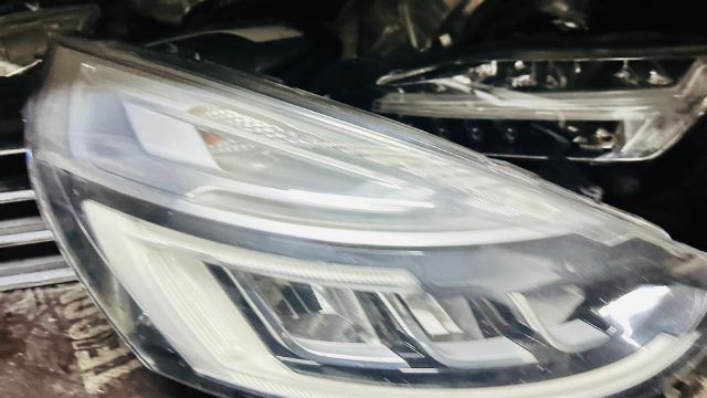 RENAULT CLİO IV İCON SAG ÖN FAR RENAULT CLİO IV ÇİKMA PARÇA