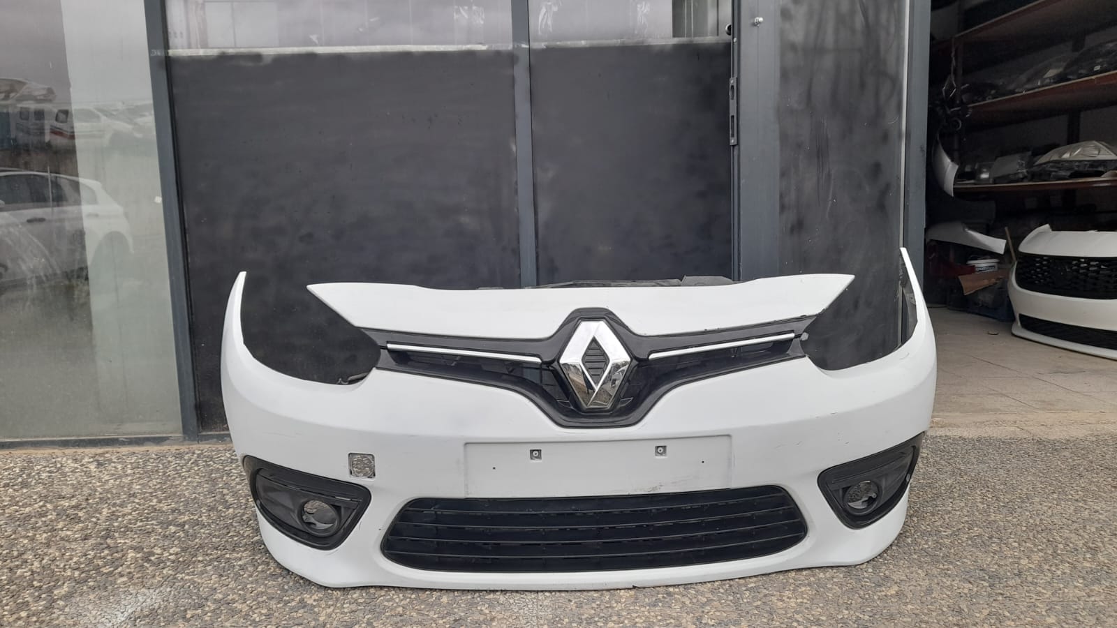 RENAULT FLUENCE ÇİKMA BEYAZ ÖN TAMPON RENAULT FLUENCE ÇİKMA PARÇA ANKARA