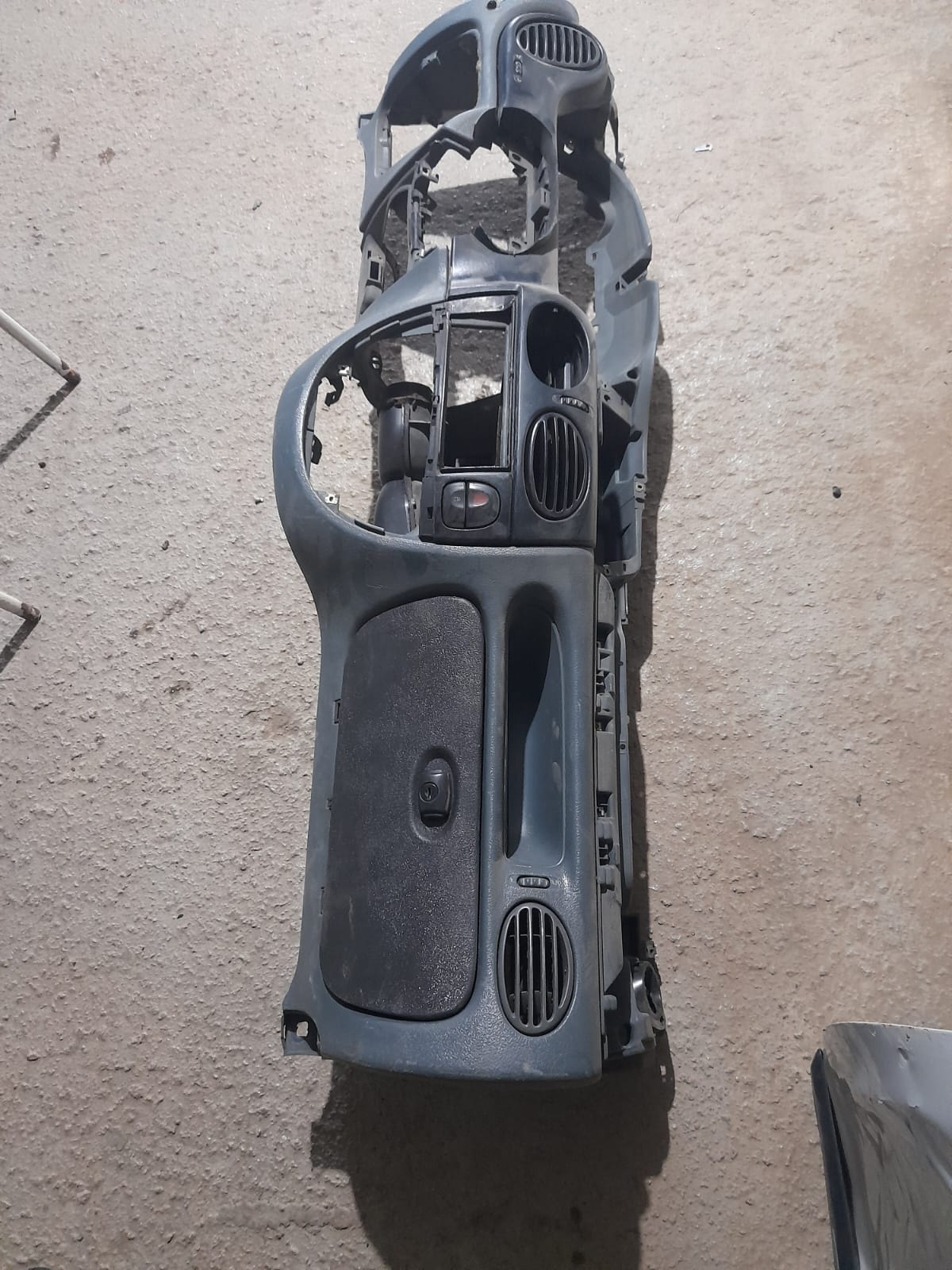 RENAULT MEGANE 1 ÖN GÖÜS RENAULT MEGANE ÇİKMA PARÇACI ANKARA