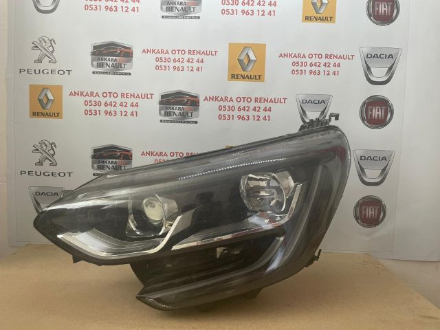 RENAULT MEGANE 4  YEDEK PARÇA ÇIKMA FAR