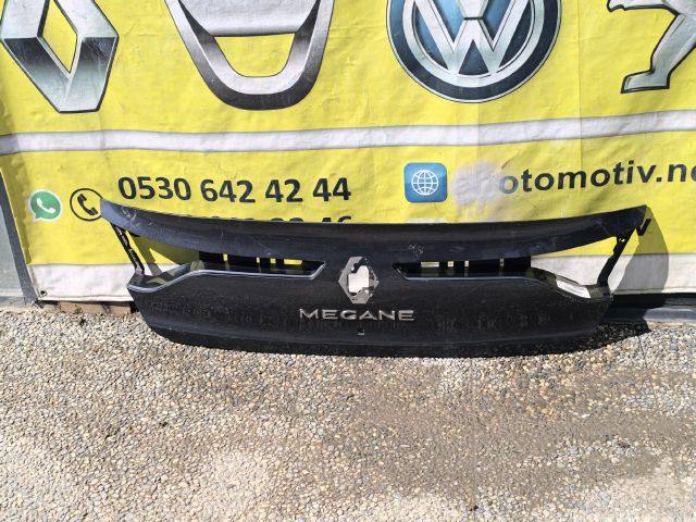 renault megane 4 arka bagaj kapagı pakosu